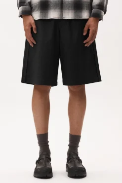 A RUSSELL UNISEX SHORTS