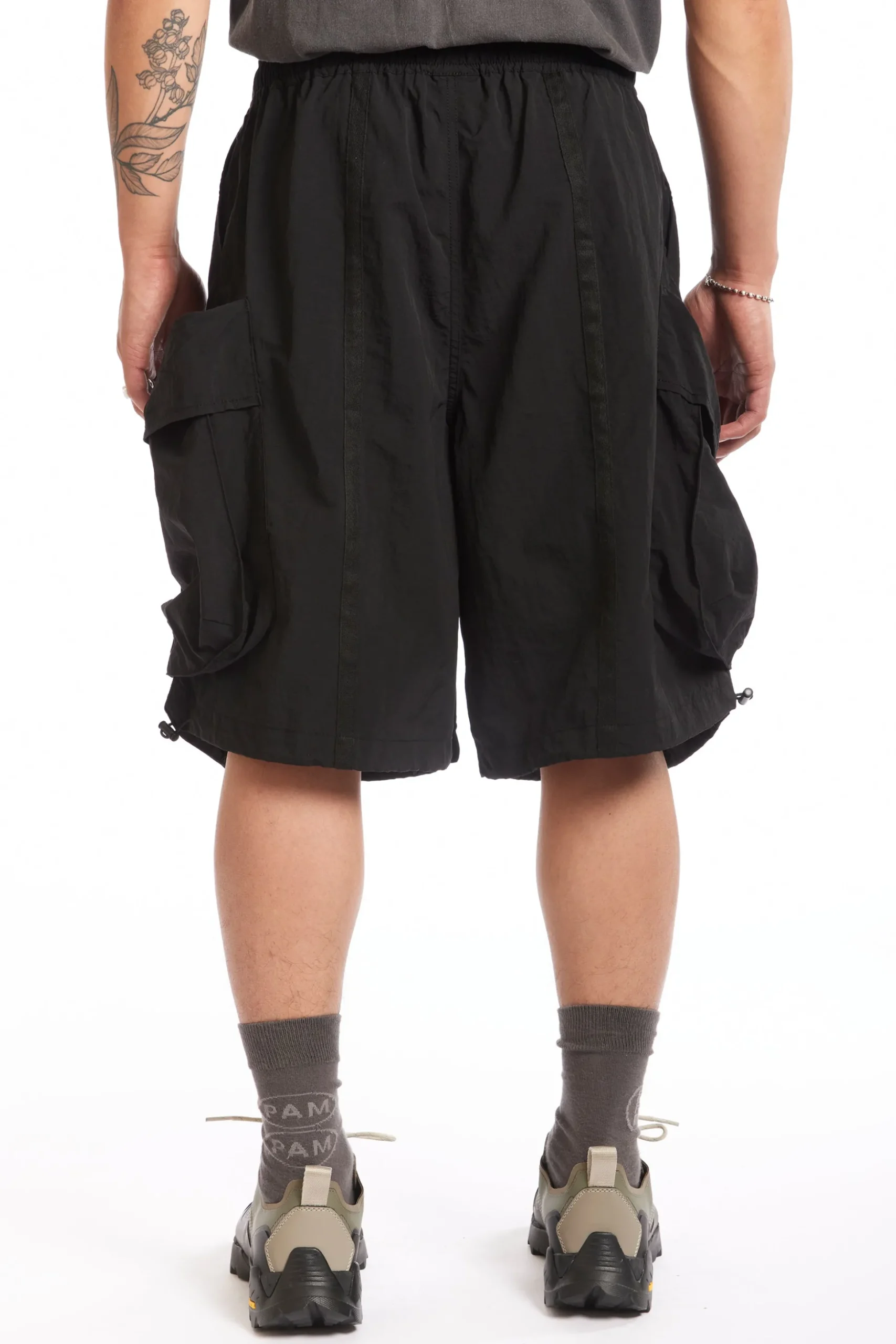 CHOW SHORTS - BLACK TV