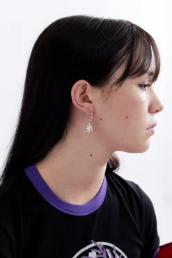 OUTLINE GESTURE EARRING - SILVER